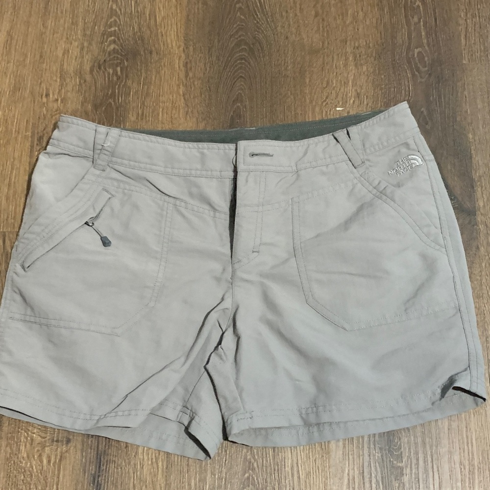 The North Face Women's Light Gray Cargo Shorts